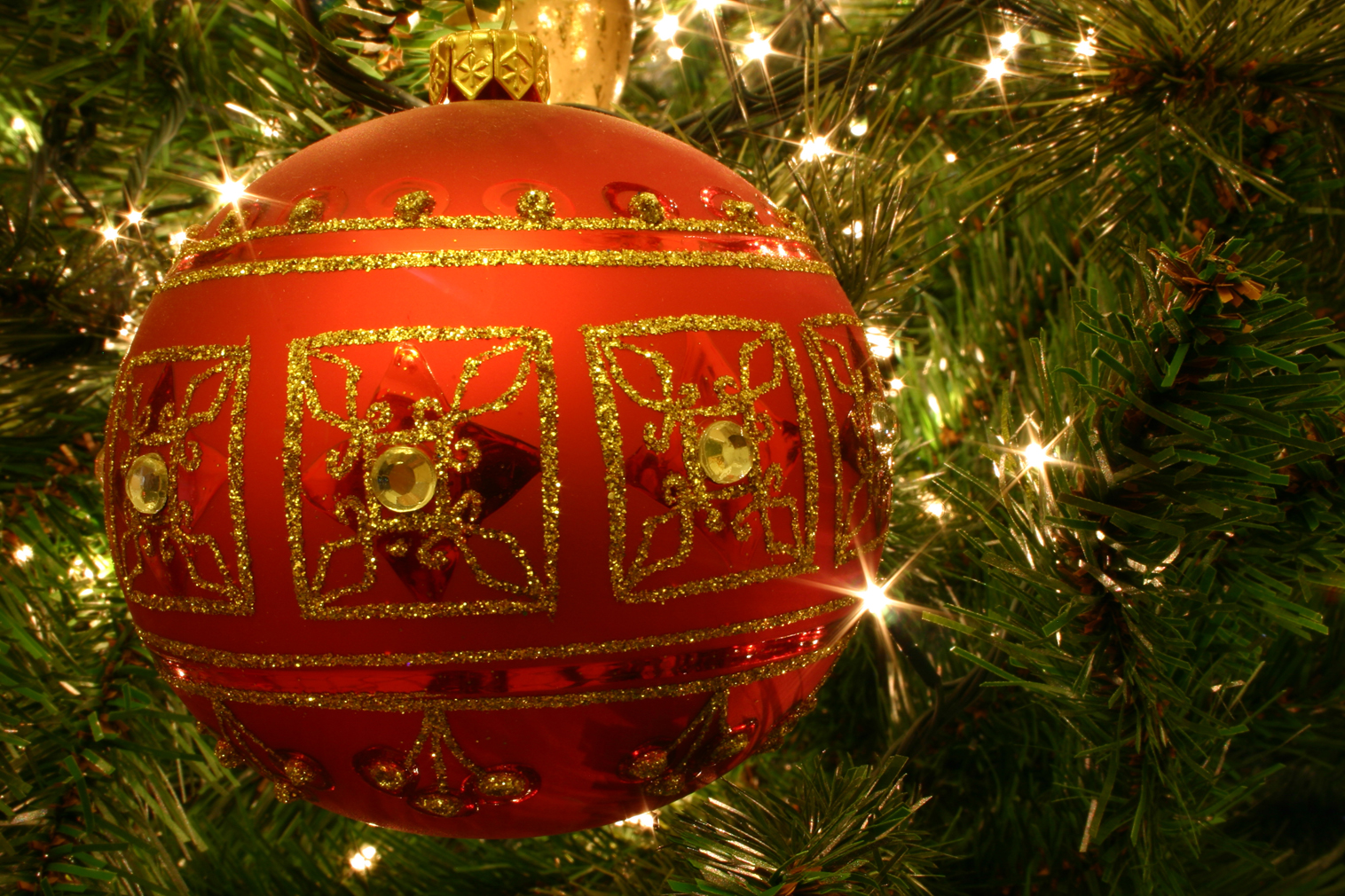 On Ornamentation and Christmas Trees | Hemiola07's Blog